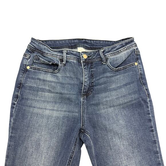 Passports Jeans Women's Size 8 Straight Leg Buttoned Leg Opening (30x26) - Picture 8 of 8